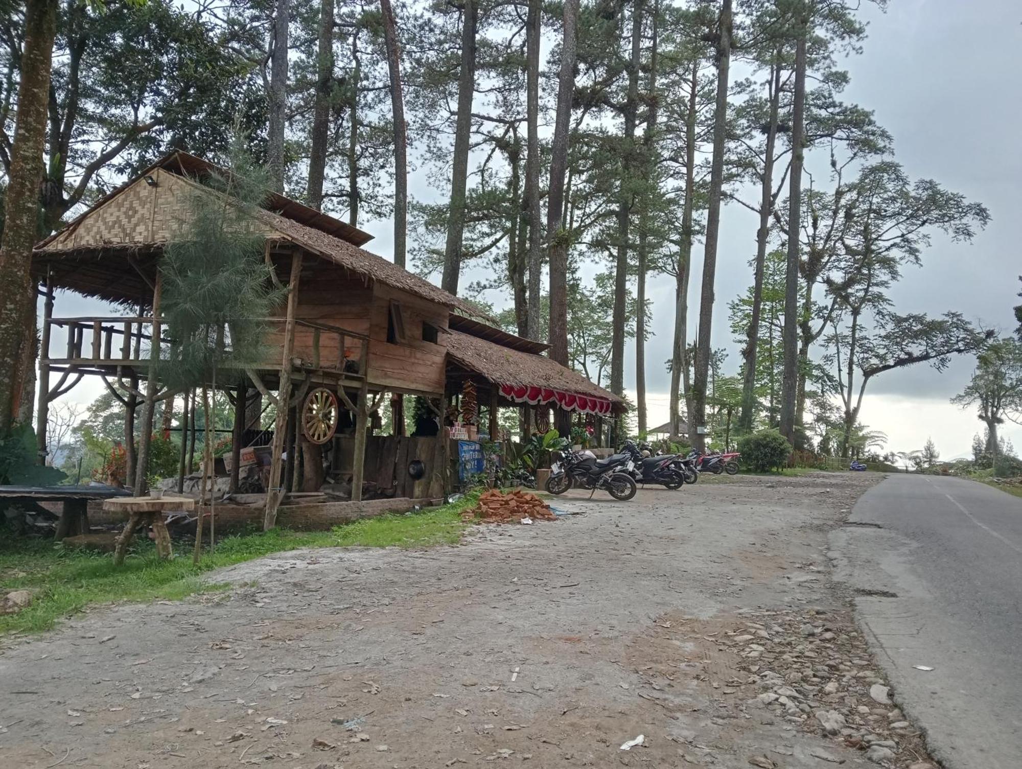 Vulkaan Homestay Berastagi Exterior foto
